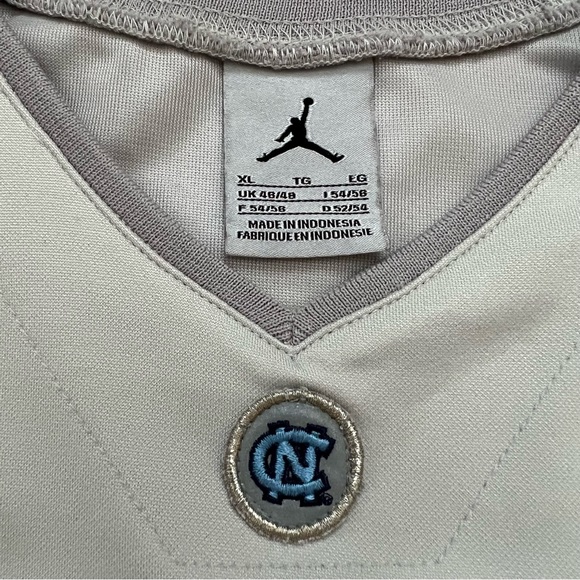 Used Jordan’s v neck Jersey North Carlina - Picture 7 of 8